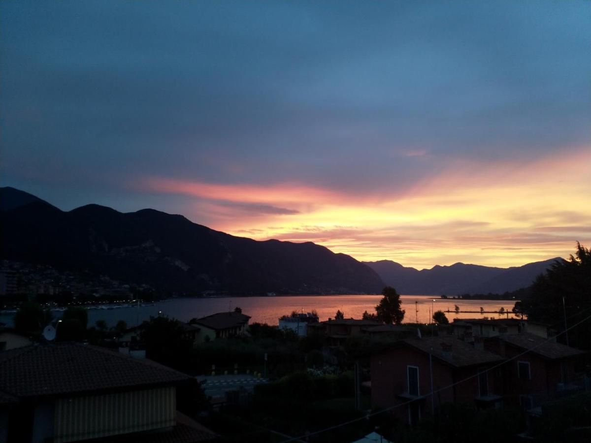 Lake View Terrace Paratico Bagian luar foto